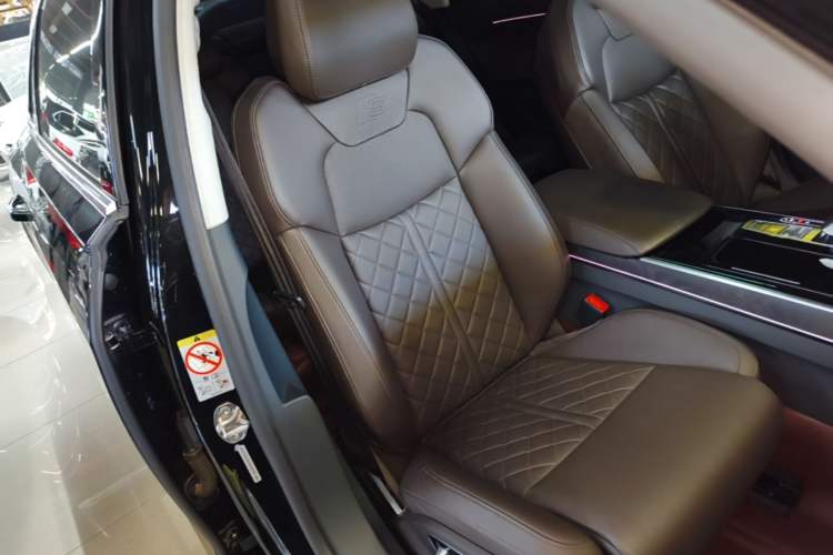Used Audi A8 2021 A8L 50 TFSI quattro Comfort Model Right Front Seat