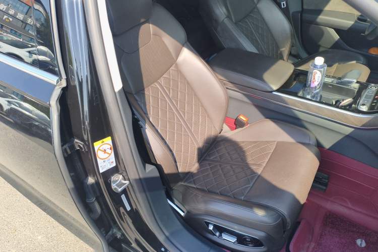 Used Audi A8 2021 A8L 50 TFSI quattro Comfort Model Right Front Seat