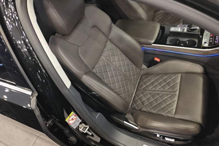 Used Audi A8 2021 A8L 50 TFSI quattro Comfort Model Right Front Seat