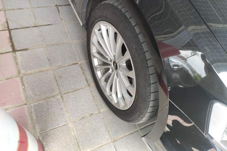 Used Audi A8 2021 A8L 50 TFSI quattro Comfort Model Right Front Wheel Hub