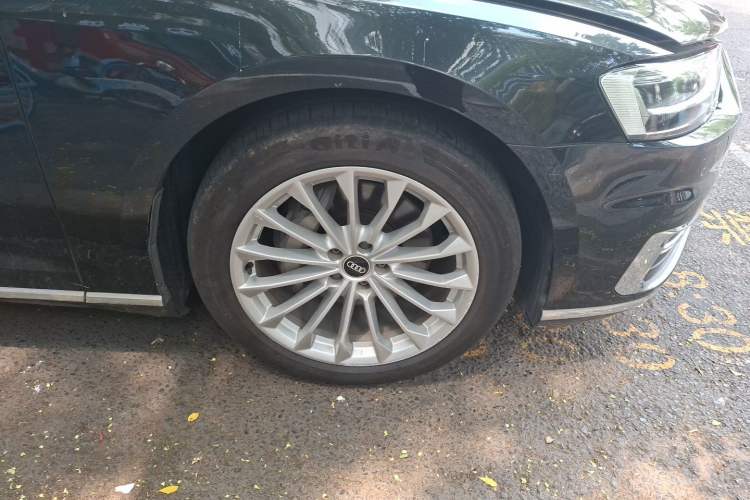 Used Audi A8 2021 A8L 50 TFSI quattro Comfort Model Right Front Wheel Hub