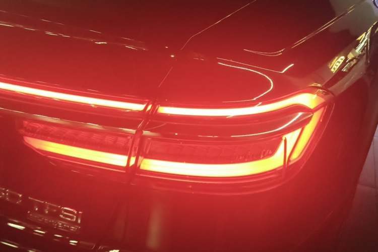 Used Audi A8 2021 A8L 50 TFSI quattro Comfort Model Right Rear Taillight