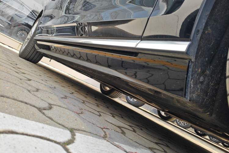Used Audi A8 2021 A8L 50 TFSI quattro Comfort Model Right Side Sill
