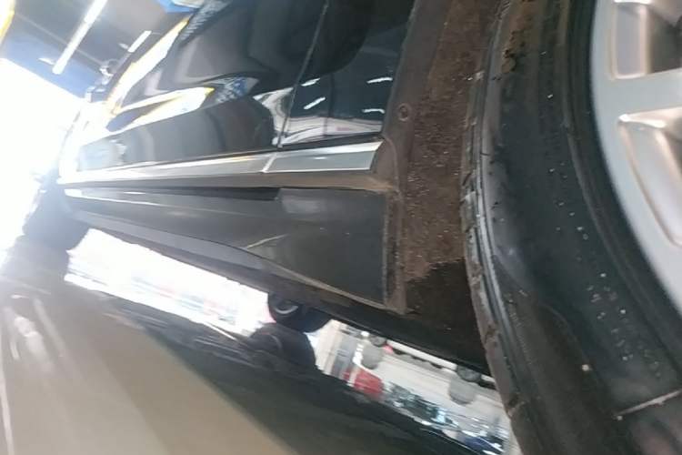 Used Audi A8 2021 A8L 50 TFSI quattro Luxury Model Right Side Sill