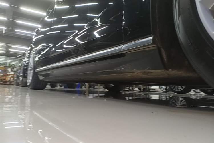 Used Audi A8 2021 A8L 50 TFSI quattro Comfort Model Right Side Sill