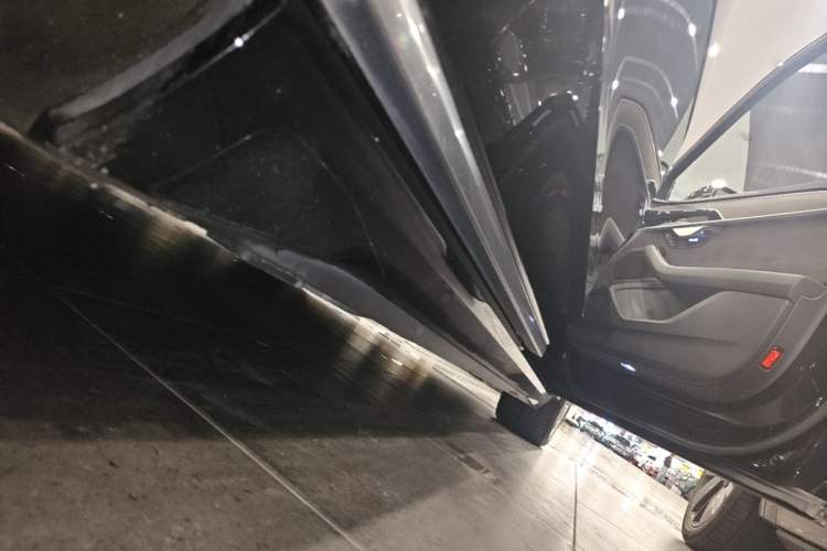 Used Audi A8 2021 A8L 50 TFSI quattro Comfort Model Right Side Sill