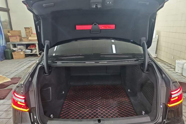 Used Audi A8 2021 A8L 55 TFSI quattro Luxury Model Trunk