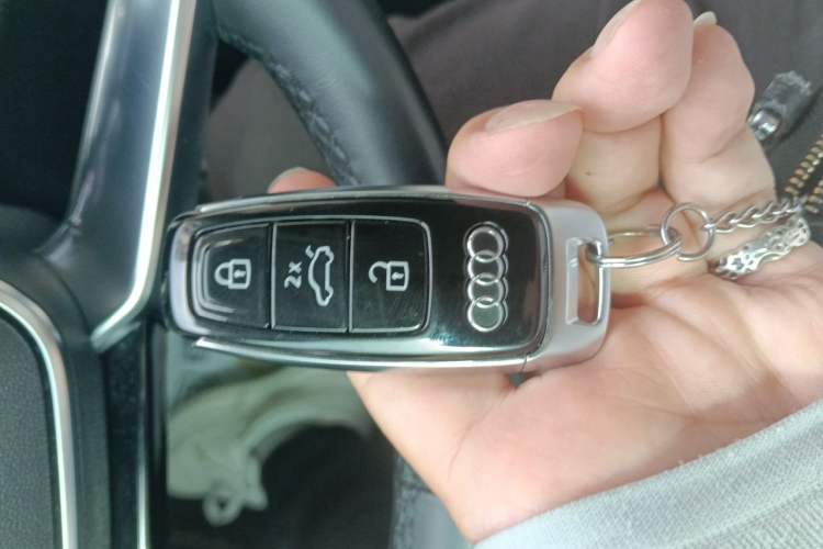 Used Audi A8 2021 A8L 55 TFSI quattro Luxury Model Vehicle Key