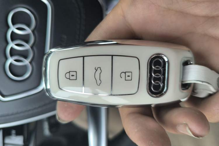 Used Audi A8 2021 A8L 55 TFSI quattro Prestige Edition Vehicle Key