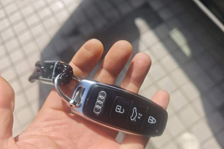 Used Audi A8 2021 A8L 50 TFSI quattro Comfort Model Vehicle Key