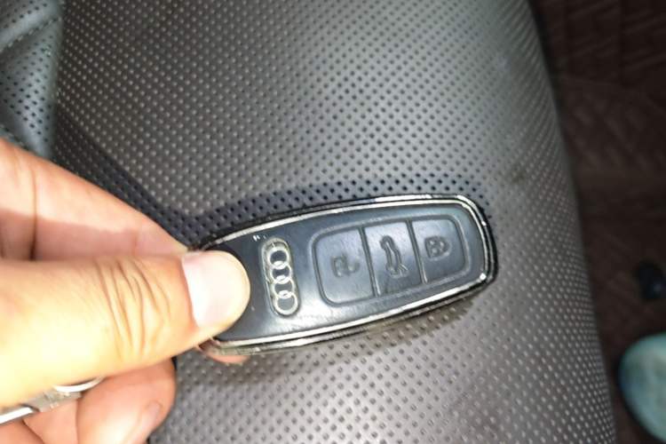 Used Audi A8 2021 A8L 55 TFSI quattro Luxury Model Vehicle Key