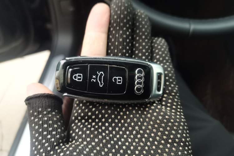 Used Audi A8 2021 A8L 50 TFSI quattro Comfort Model Vehicle Key