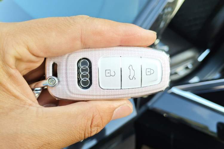 Used Audi A8 2021 A8L 50 TFSI quattro Comfort Model Vehicle Key