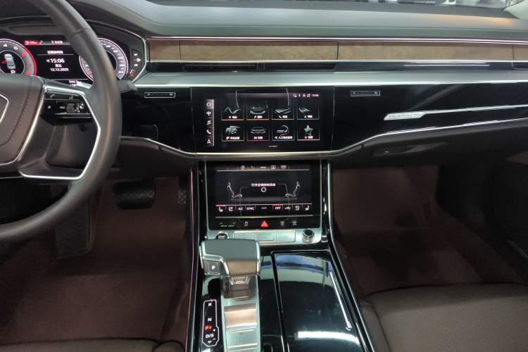 Used Audi A8 2022 A8L 50 TFSI quattro Luxury Collection Edition Audio And AC Panel