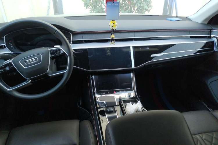 Used Audi A8 2022 A8L 50 TFSI quattro Comfort Edition Collector's Model Center Console