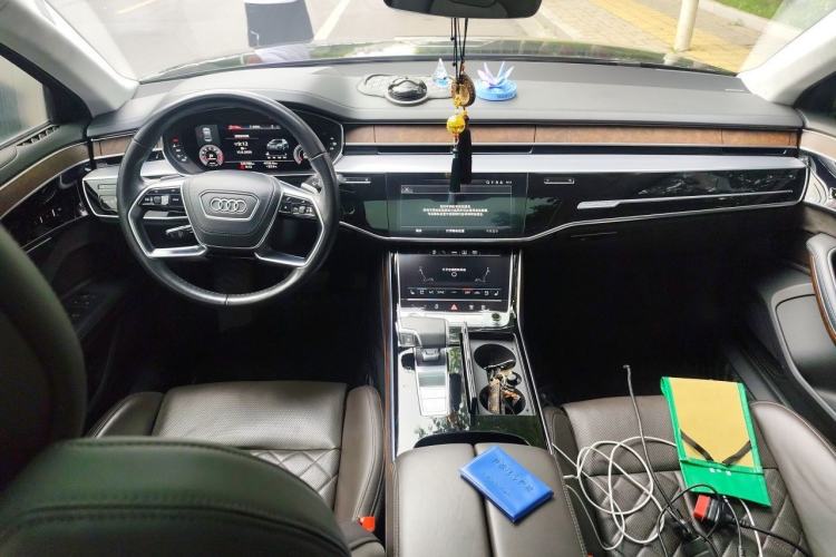 Used Audi A8 2022 A8L 55 TFSI quattro Luxury Edition Collector's Model Center Console
