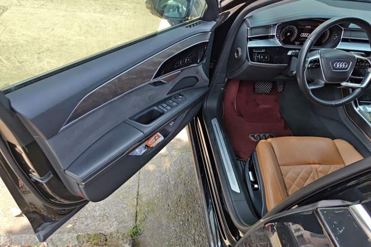 Used Audi A8 2022 A8L 50 TFSI quattro Comfort Edition Collector's Model Driver Seat