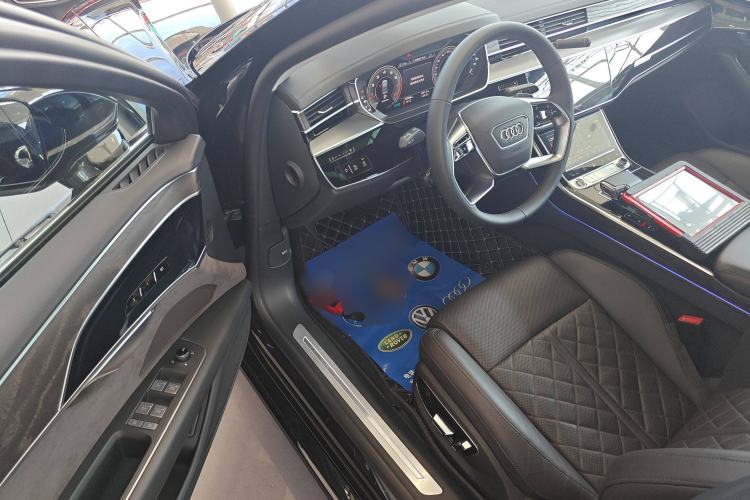 Used Audi A8 2022 A8L 50 TFSI quattro Comfort Edition Collector's Model Driver Seat