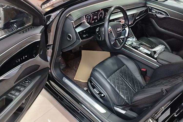 Used Audi A8 2022 A8L 50 TFSI quattro Comfort Edition Collector's Model Driver Seat