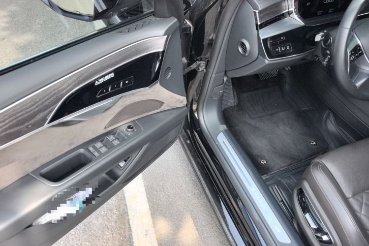Used Audi A8 2022 A8L 50 TFSI quattro Comfort Edition Collector's Model Driver Seat