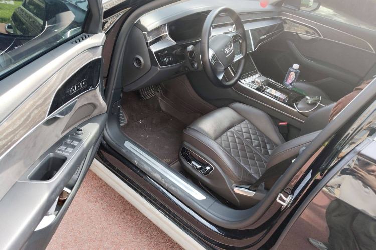 Used Audi A8 2022 A8L 50 TFSI quattro Comfort Edition Collector's Model Driver Seat