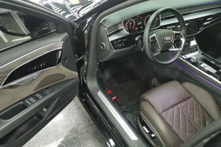 Used Audi A8 2022 A8L 50 TFSI quattro Comfort Edition Collector's Model Driver Seat
