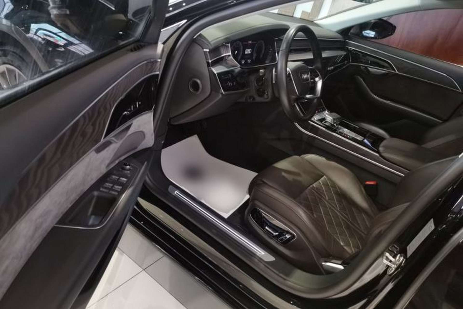 Used Audi A8 2022 A8L 50 TFSI quattro Comfort Edition Collector's Model Driver Seat