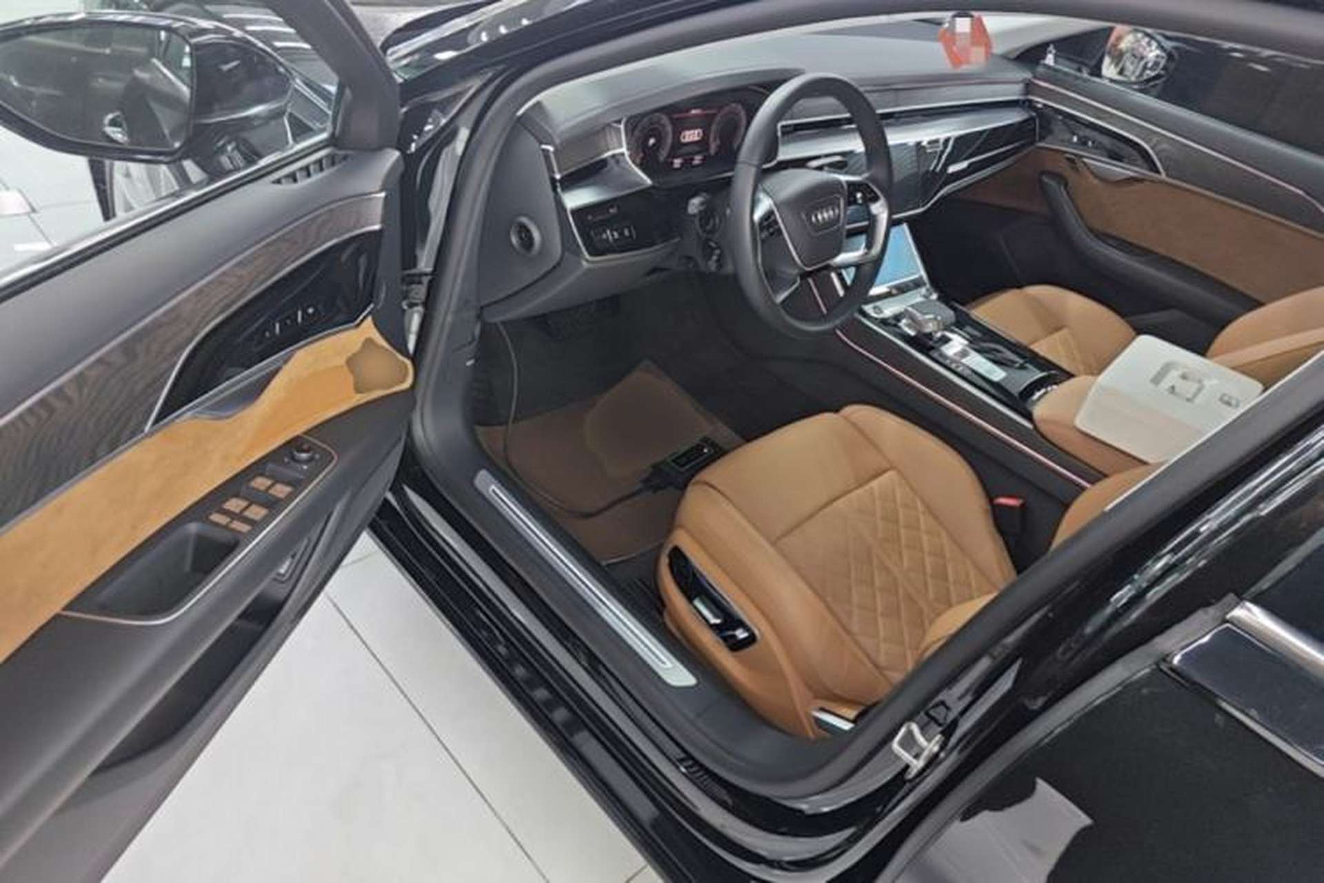Used Audi A8 2022 A8L 50 TFSI quattro Comfort Edition Collector's Model Driver Seat