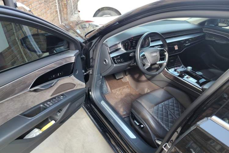 Used Audi A8 2022 A8L 50 TFSI quattro Comfort Edition Collector's Model Driver Seat