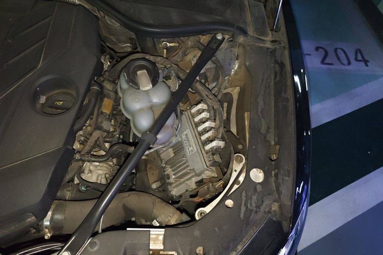 Used Audi A8 2022 A8L 55 TFSI quattro Luxury Edition Collector's Model Engine Bay Left