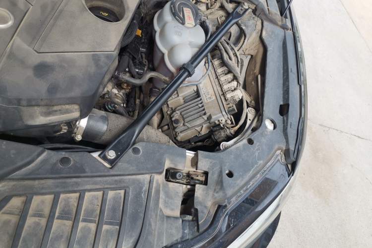 Used Audi A8 2022 A8L 50 TFSI quattro Comfort Edition Collector's Model Engine Bay Left