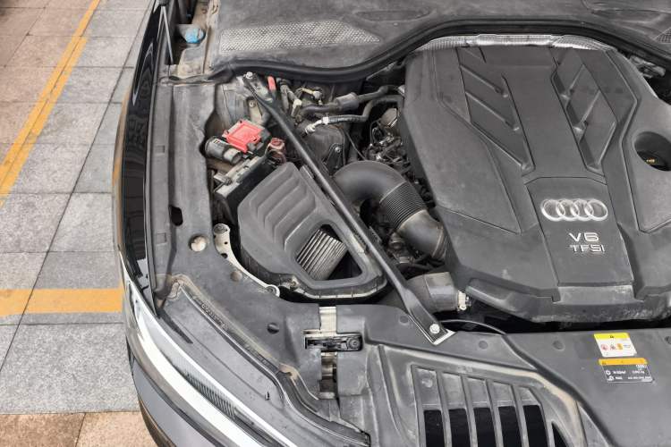 Used Audi A8 2022 A8L 50 TFSI quattro Comfort Edition Collector's Model Engine Bay Right