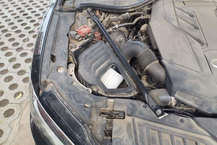 Used Audi A8 2022 A8L 50 TFSI quattro Comfort Edition Collector's Model Engine Bay Right