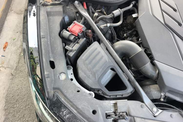 Used Audi A8 2022 A8L 50 TFSI quattro Comfort Edition Collector's Model Engine Bay Right