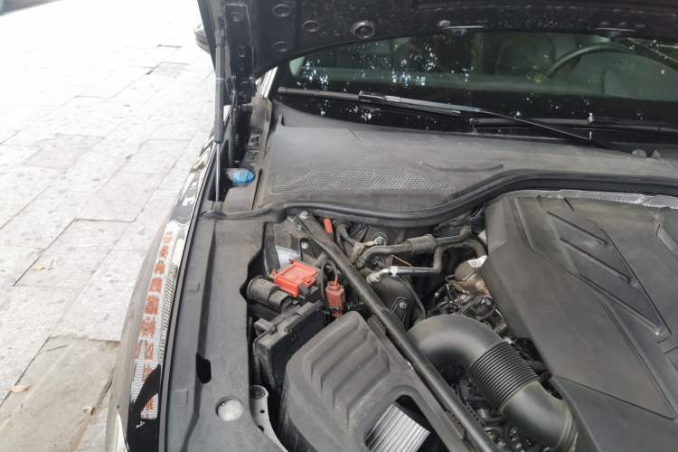 Used Audi A8 2022 A8L 50 TFSI quattro Comfort Edition Collector's Model Engine Bay Right