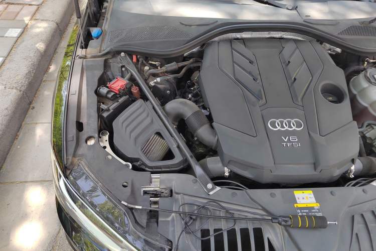 Used Audi A8 2022 A8L 50 TFSI quattro Comfort Edition Collector's Model Engine Bay Right