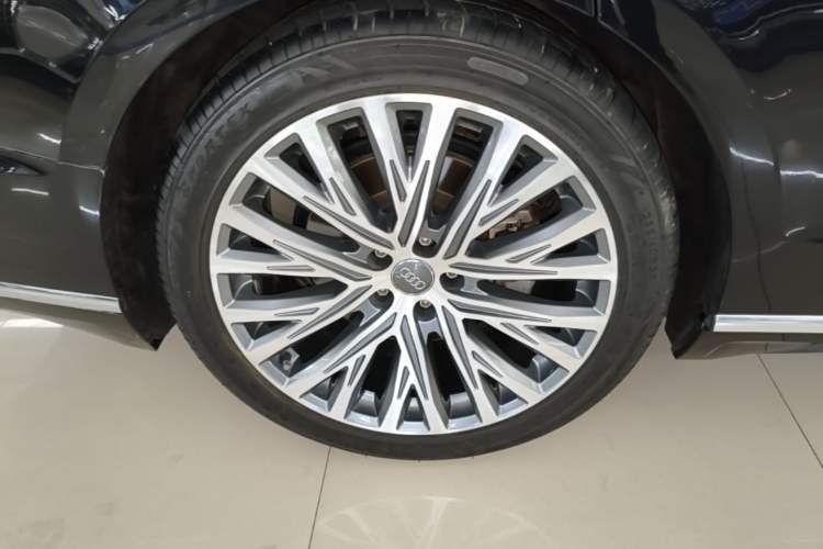 Used Audi A8 2022 A8L 50 TFSI quattro Comfort Edition Collector's Model Exterior 5