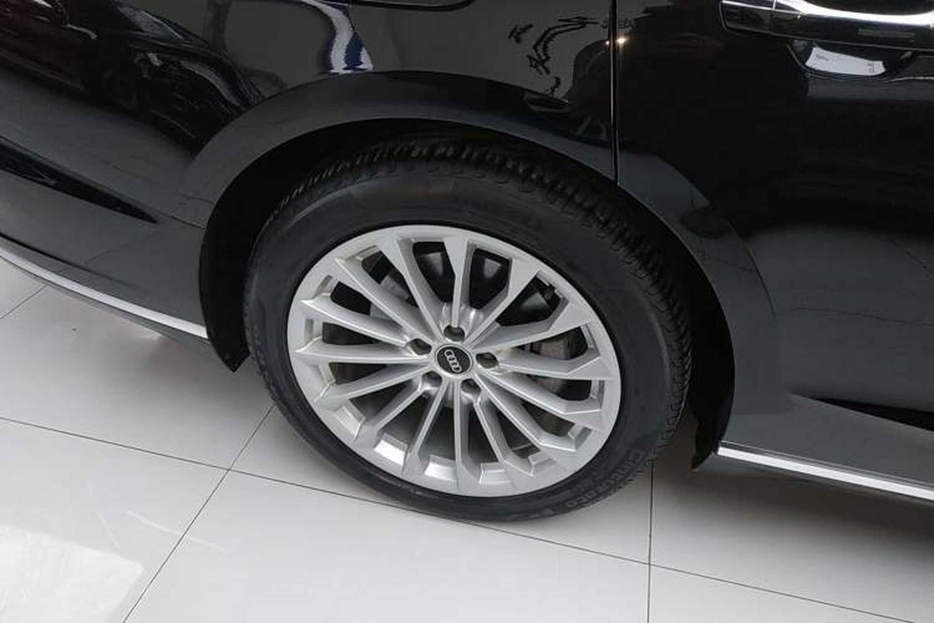 Used Audi A8 2022 A8L 50 TFSI quattro Comfort Edition Collector's Model Exterior 5