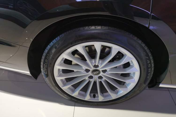Used Audi A8 2022 A8L 50 TFSI quattro Comfort Edition Collector's Model Exterior 5