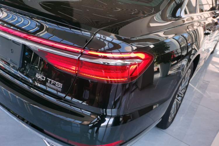 Used Audi A8 2022 A8L 50 TFSI quattro Comfort Edition Collector's Model Exterior 6