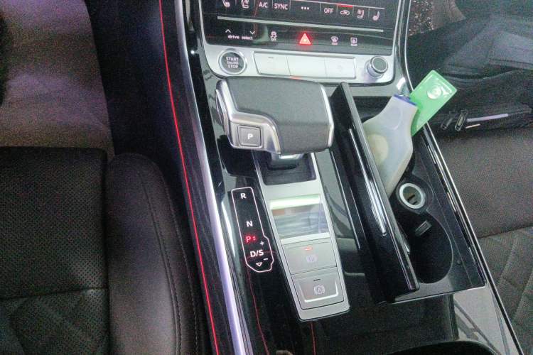 Used Audi A8 2022 A8L 50 TFSI quattro Comfort Edition Collector's Model Gear Lever
