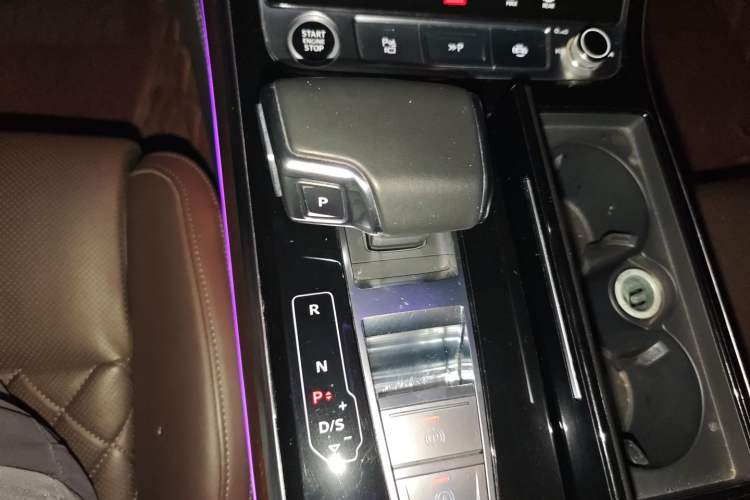 Used Audi A8 2022 A8L 55 TFSI quattro Luxury Edition Collector's Model Gear Lever