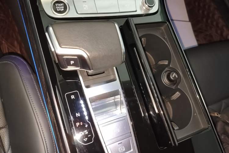 Used Audi A8 2022 A8L 50 TFSI quattro Comfort Edition Collector's Model Gear Lever