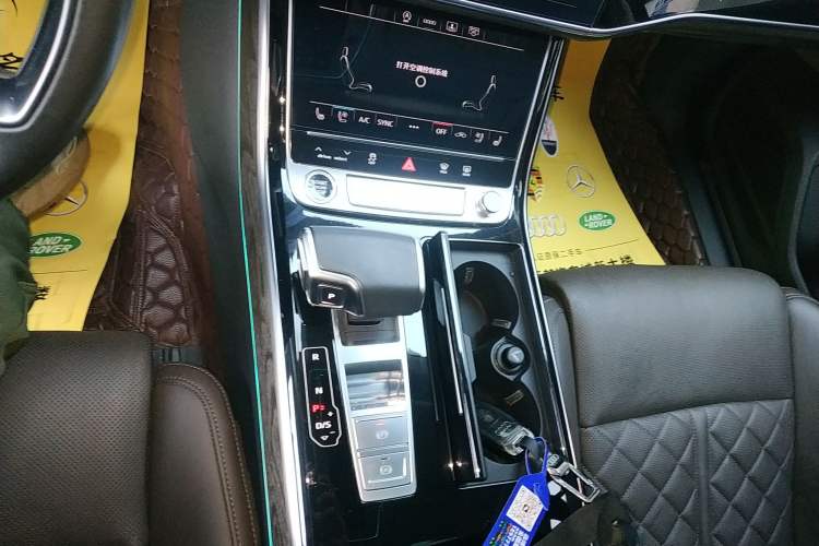 Used Audi A8 2022 A8L 50 TFSI quattro Comfort Edition Collector's Model Gear Lever