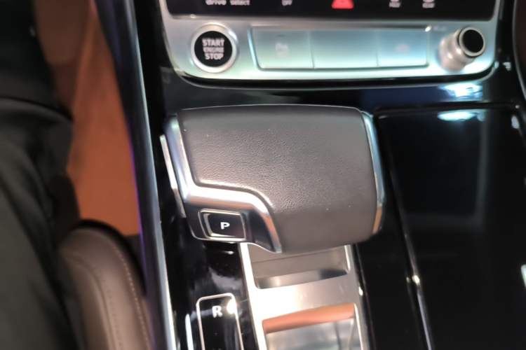 Used Audi A8 2022 A8L 50 TFSI quattro Comfort Edition Collector's Model Gear Lever