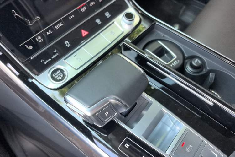 Used Audi A8 2022 A8L 50 TFSI quattro Comfort Edition Collector's Model Gear Lever