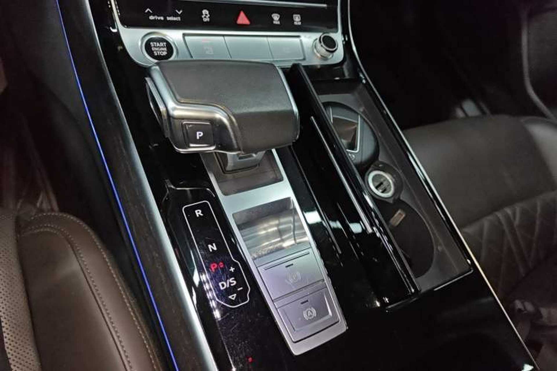 Used Audi A8 2022 A8L 50 TFSI quattro Comfort Edition Collector's Model Gear Lever