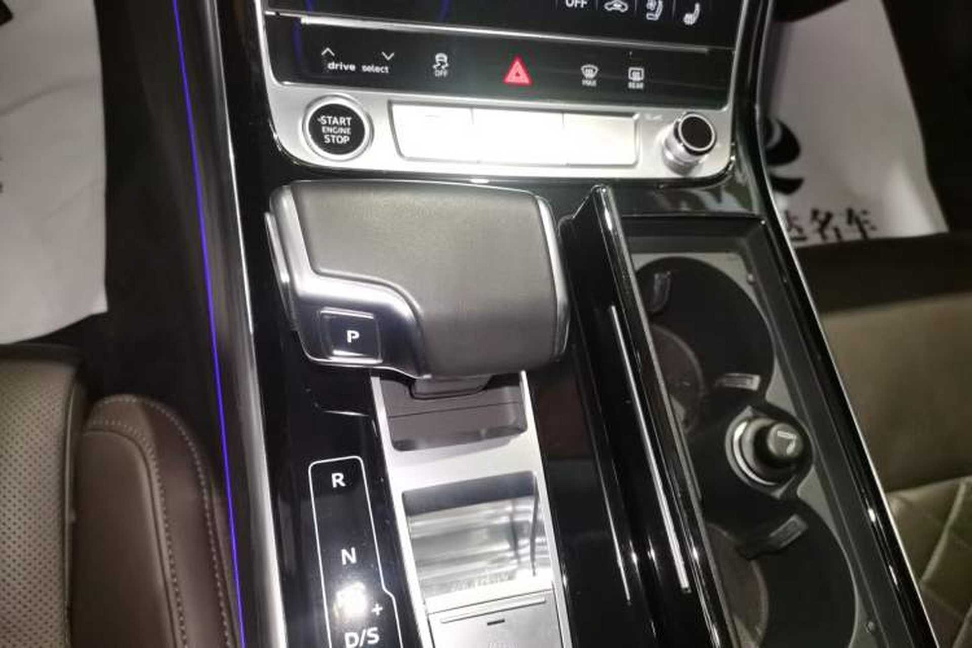 Used Audi A8 2022 A8L 50 TFSI quattro Comfort Edition Collector's Model Gear Lever
