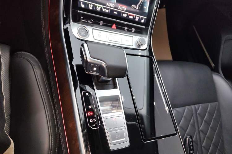 Used Audi A8 2022 A8L 50 TFSI quattro Comfort Edition Collector's Model Gear Lever