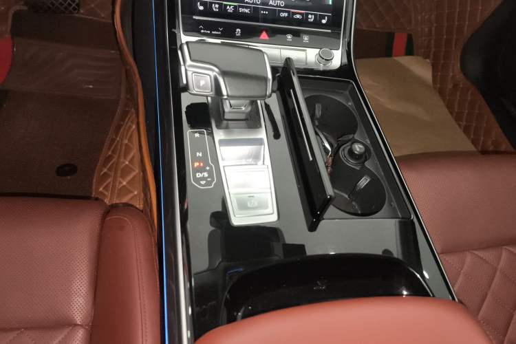Used Audi A8 2022 A8L 50 TFSI quattro Comfort Edition Collector's Model Gear Lever
